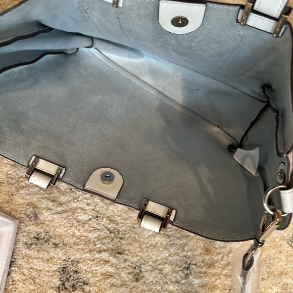 Steve Madden White Logo Handbag with Clutch and Keychain Card Holder - Picture 7 of 7